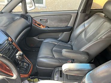 Lexus: Lexus RX: 2000 г., 3 л, Автомат, Бензин, Кроссовер — 7