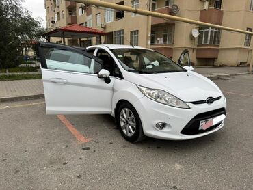 Ford: Ford Fiesta: 1.4 l | 2012 il 115000 km Hetçbek — 1