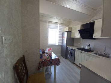 аренда квартир в новостройках: Sumqayıt şəhər, 8-ci mkr Yeni Tikili SDU-nin yanı 17/16, 75kv, 2 otaq