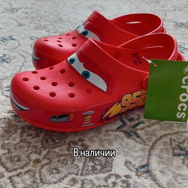 crocs кроссовки: Кроксы маквин