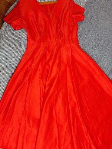 платье сшитый на заказ: Сшито на заказ 1500с сочный красный цвет 50-52р
