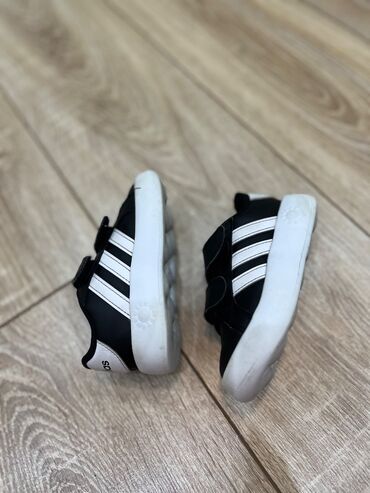 подарок мужчине на 23 февраля: Унисекс, 23, Adidas