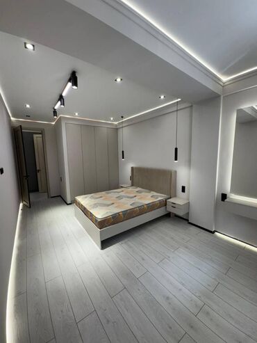 квартира за 30000 долларов: 3 комнаты, 100 м², Элитка, 2 этаж, Дизайнерский ремонт