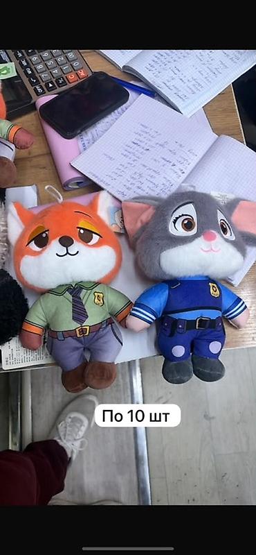 детская школьная одежда: Мягкие игрушки с героями из популярных мультфильмов и анимации. В — 4