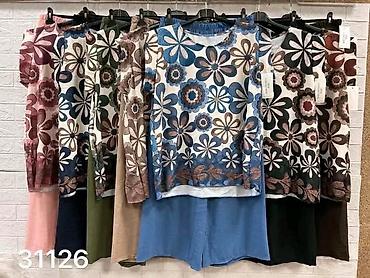 heets davidoff: Komplet za punije
Prelepe boje
2XL 3XL 4XL
Cena : 3000 dinara — 4