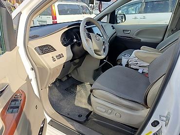 Toyota: Toyota Sienna: 2011 г., 3.5 л, Автомат, Бензин, Минивэн — 5