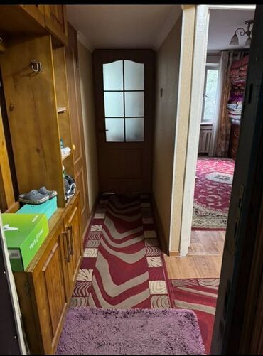 ош базардан квартира керек: 2 комнаты, 43 м², 104 серия, 4 этаж, Косметический ремонт