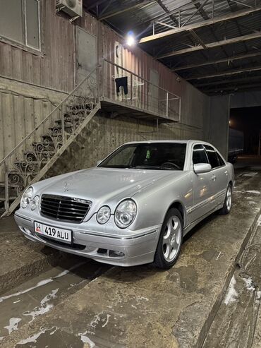 мерс е430: Mercedes-Benz E‑Class (W210), седан, серебристый цвет кузова. E430