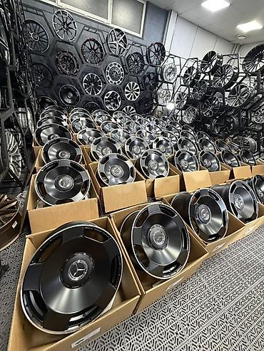 Диски: Диски R 22 Mercedes-Benz, отверстий - 5, Новый — 5