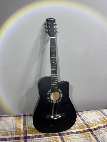 струна гитары: Гитара комплект накладки для пальцев, медиатор, ремешок, струны продаю