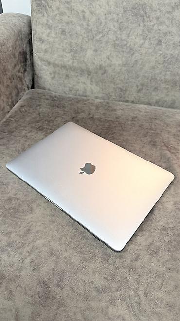 Ноутбуки Apple (MacBook): MacBook Pro 13" (серебристый) с Touch Bar Характеристики: - Экран — 3