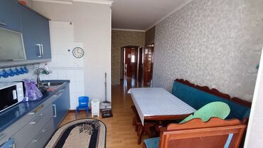 дом квартиру: 5 жана андан көп, 120 кв. м, 106-серия, 4 кабат, Эски ремонт