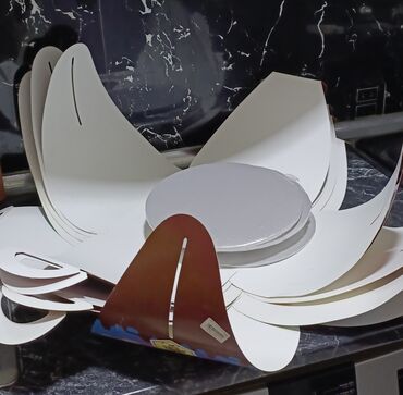 Tortlar: Tort qutuları. Şirniyyatlar. Tortlar. 1-ədədi 1azn 10 ədəd — 4