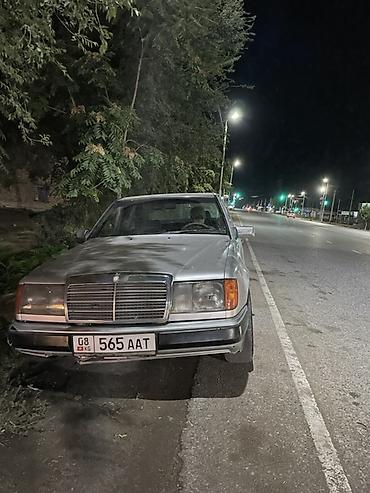накладки на 124: Mercedes-Benz W124: 1991 г., 3 л, Автомат, Дизель, Седан — 5