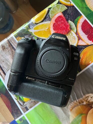 canon eos 550d: Canon 5D Mark2 İdeal vəziyyətdədir yeni texnikaya keçdiyim üçün