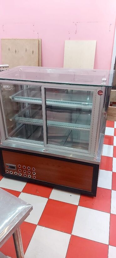 Витрины-холодильники: Vitrin soyuducu 1100 azn unvan saray m 1115 nigaz