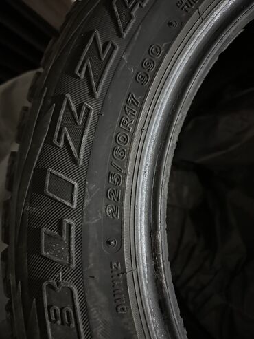 Шины: Шины 225 / 60 / R 17, Зима, Б/у, Комплект, Легковые, Япония, Bridgestone