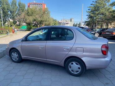 Toyota: Toyota Platz: 2001 г., 1.3 л, Автомат, Бензин, Седан