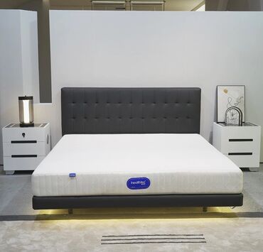 Kreveti: Kreveti su izradjeni od kvalitetnog drveta i celicne konstrukcije — 4