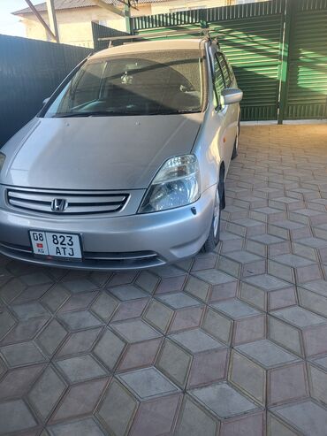 продаю в связи с переездом: Honda Stream: 2002 г., 1.7 л, Автомат, Бензин, Универсал