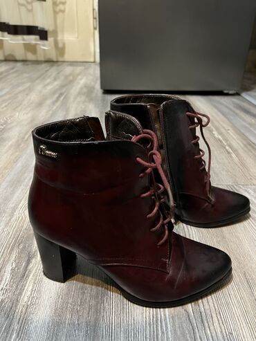 Ankle boots: Ankle boots, 38