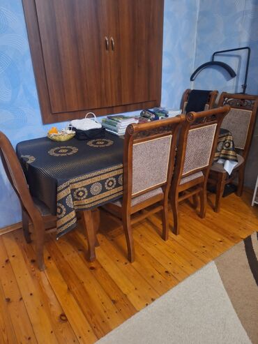 qonaq otağı stol stul: Qonaq otağı üçün, Dördbucaq masa, 5 stul