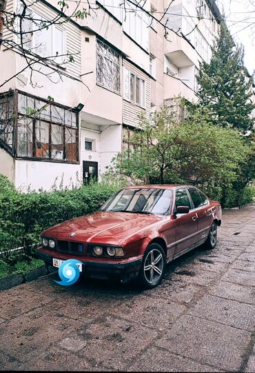 razvivajushhie igrushki ot 2 let: BMW M5: 1990 г., 2 л, Механика, Бензин, Седан