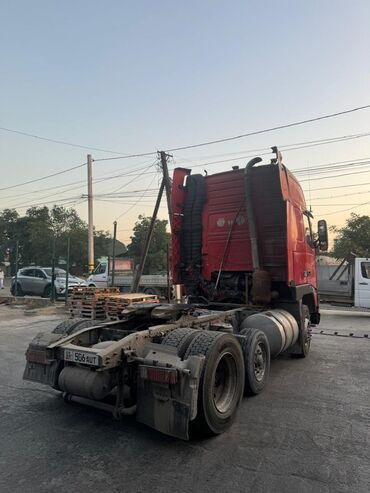 Тягачи: Тягач, Volvo, Тентованный — 4