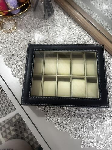 Наручные часы: Saat qutusu – 10 bölməli - Material: qara rəngli ekodəri üzlük, ağ — 2