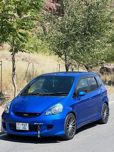 Продажа авто: Honda Fit: 2002 г., 1.3 л, Автомат, Бензин, Хэтчбэк — 7