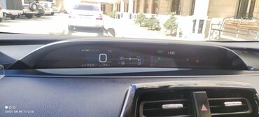 Toyota: Toyota Prius: 2017 г., 1.8 л, Робот, Бензин, Седан — 12