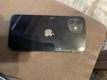 fleş: IPhone 12, Qara