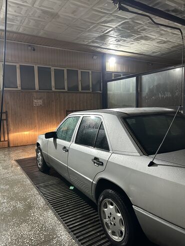 Mercedes-Benz: Mercedes-Benz E-Class: 1993 г., 2.2 л, Механика, Бензин, Седан at lalafo.kg — 6 Mercedes-Benz: Mercedes-Benz E-Class: 1993 г., 2.2 л, Механика, Бензин, Седан — 6