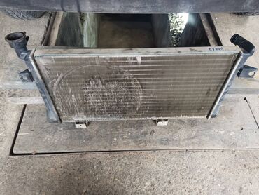 Auto delovi: Hladnjak Lada 21213 Niva. Polovno, ocuvano. Skinuto a rastavljenog — 2