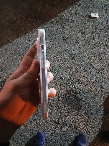 iphone 8 plus irsad electronics: 86 pil 700 Tecili satilir — 4