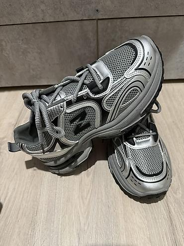 nike tech flece: Мужские кроссовки, 42, NK, Новый, цвет - Серебристый, Самовывоз — 1