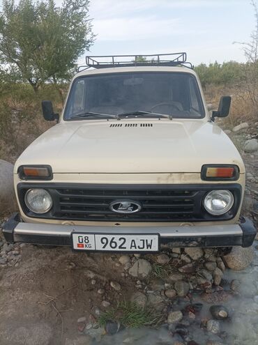 машына нива: ВАЗ (ЛАДА) 4x4 Нива: 1990 г., 1.6 л, Механика, Бензин, Кроссовер