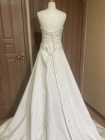 Свадебные платья: Свадебное платье, Со шлейфом, Атлас, Б/у — 7