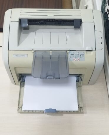 Принтеры: Принтер в отличном состоянии есть запасной картридж модель HP