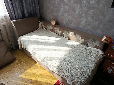 Узкий диван-кушетка с подъёмным сиденьем и большим бельевым ящиком. - at lalafo.kg Узкий диван-кушетка с подъёмным сиденьем и большим бельевым ящиком. -