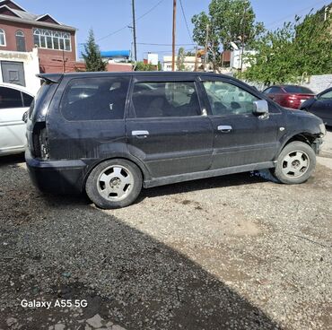 kredit avtomobil 2020: Mitsubishi Chariot: 2.4 l | 2003 il 300000 km Van/Minivan