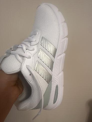 фирменный обувь: Кроссовки adidas Cloudfoam — широкая колодка (Wide Fit) - Размер по — 3