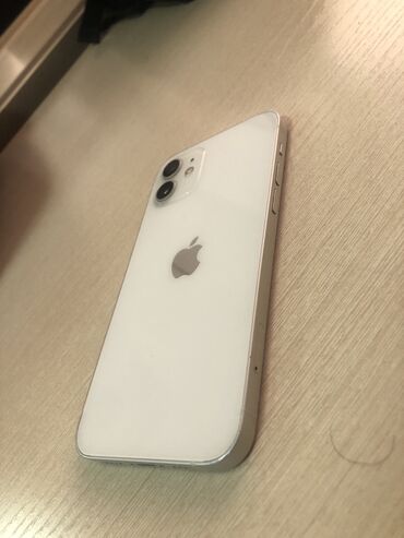 Apple iPhone: IPhone 12, 64 ГБ, Чехол, 78 %