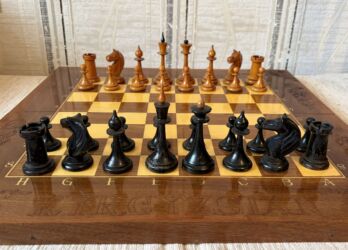 Шахматы: Шахматы СССР. Полный комплект! Все одинаковые. Доска дерево. Фигуры — 8