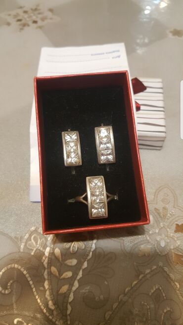 золота набор: Продаю комплекты из индийского серебра серьги+кольцо с глазками