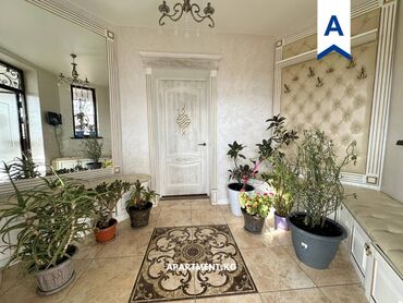 Долгосрочная аренда домов: 300 м², 7 комнат — 28