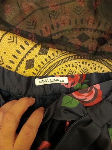 Ətəklər: Qız uşaqları üçün - Dizayn: Tünd göy fon üzərində qırmızı qızılgül -da lalafo.az — 9 Ətəklər: Qız uşaqları üçün - Dizayn: Tünd göy fon üzərində qırmızı qızılgül — 9