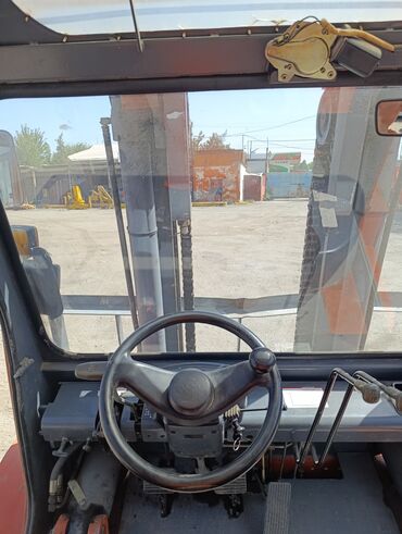 Погрузчики: Погрузчик, 2018 г., Колесный, Вилочный — 7