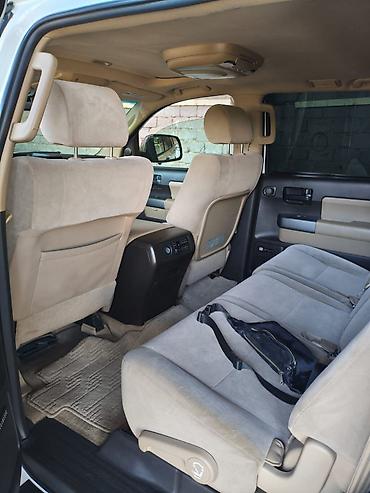 sequia: Toyota Sequoia: 2011 г., 5.7 л, Автомат, Бензин, Внедорожник — 7