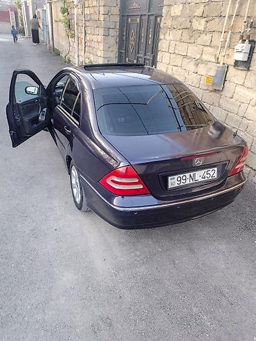 124 mers: Mercedes-Benz C-Class (W203) sedan - Kuzov: 4 qapılı sedan, tünd — 4